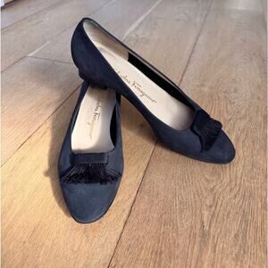 SALVATORE FERRAGAMO Black Suede Low Heel Pump with Tassel Size 9.5 3B